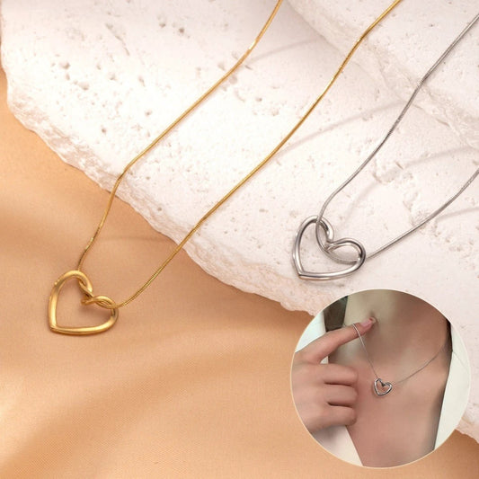 Stainless Steel Twist Hollow Heart Necklace - Clavicle Chain
