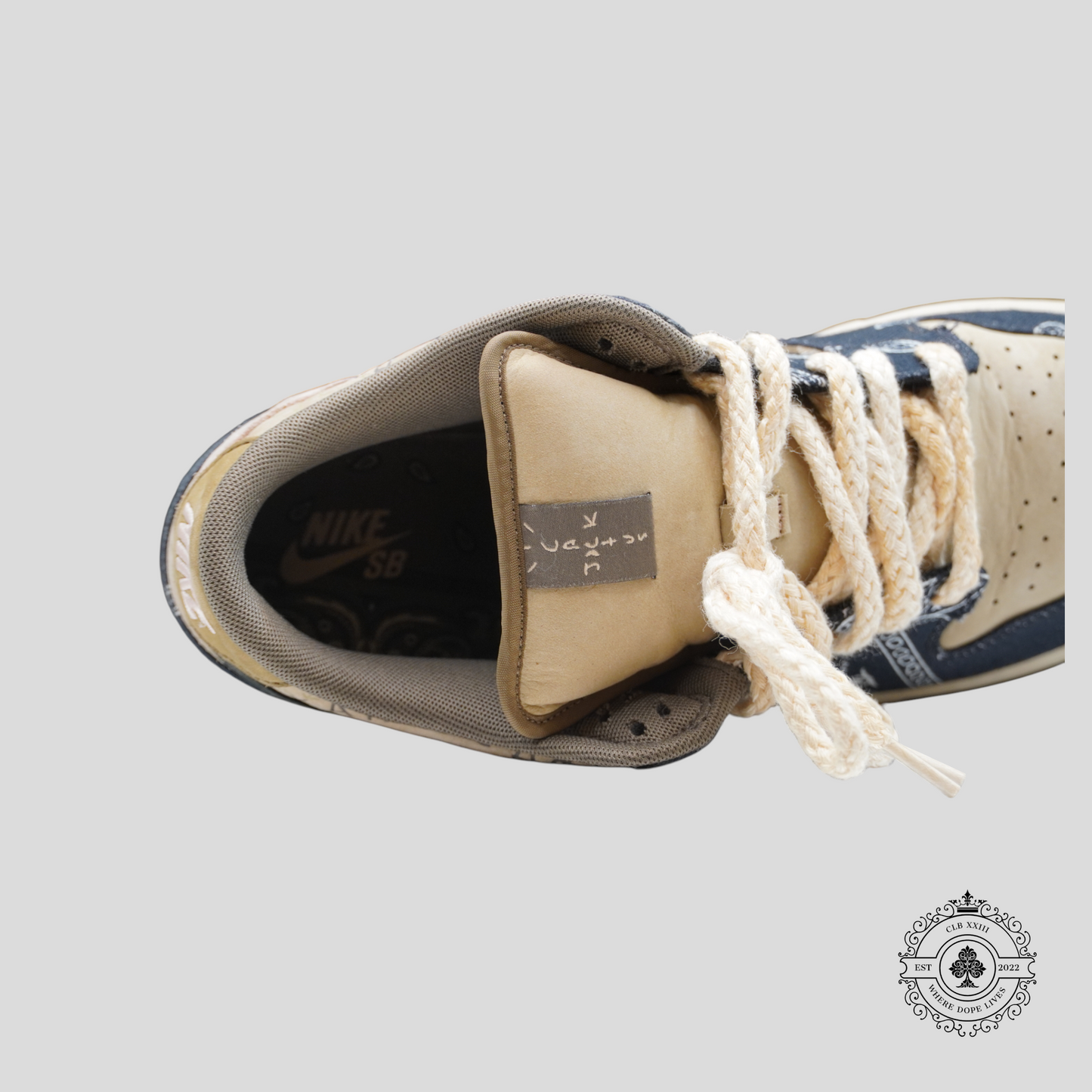 Nike SB Dunk Low Travis Scott - Preowned