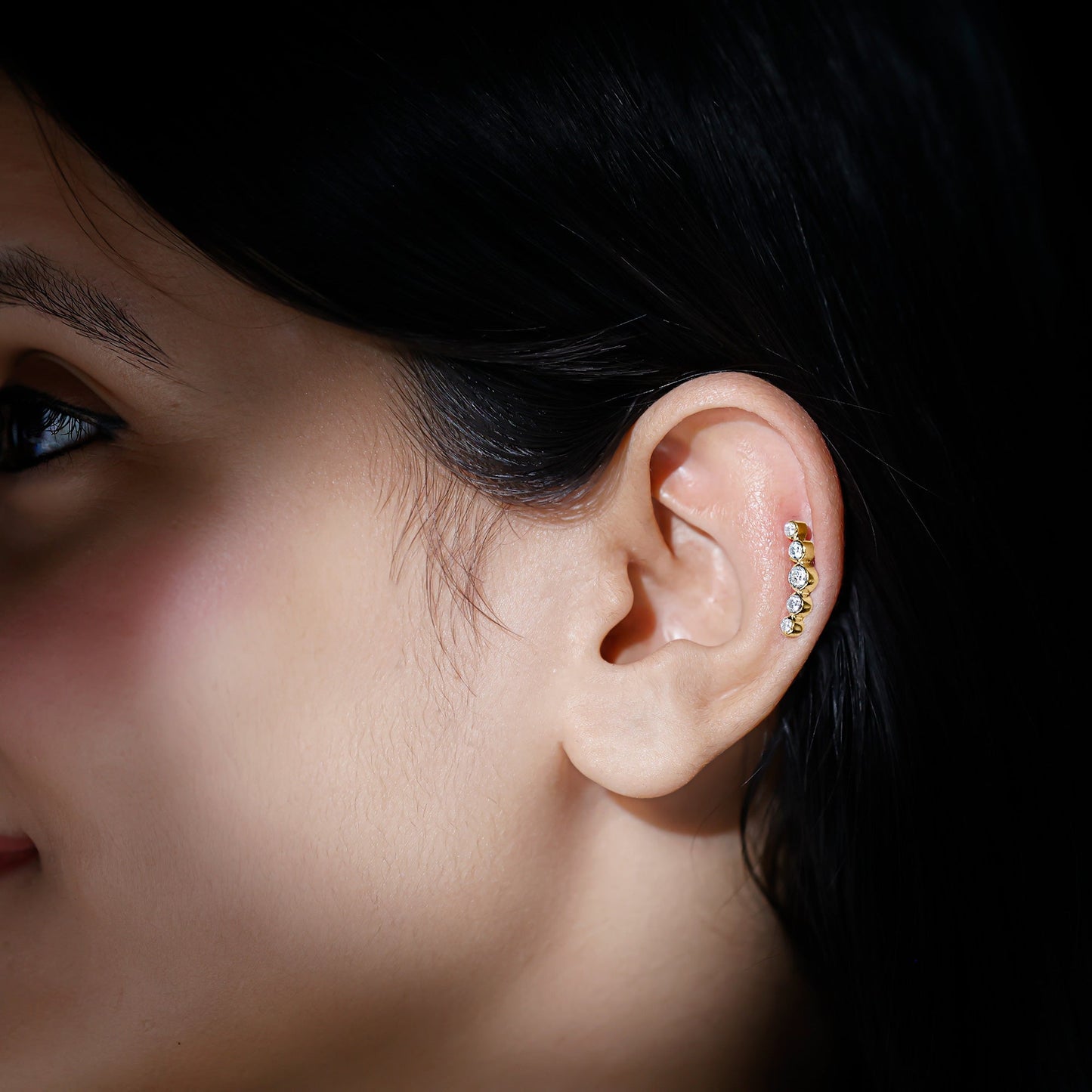 Graduated Style Diamond Crawler Earring for Helix Piercing