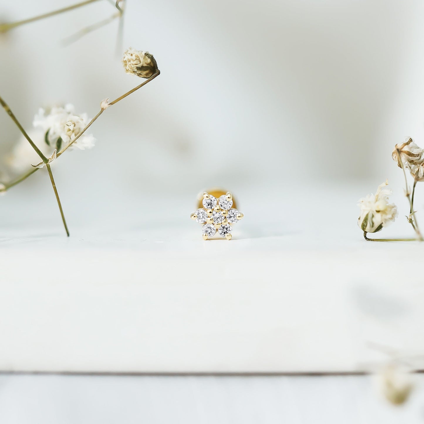 Simple Diamond Flower Cartilage Earring