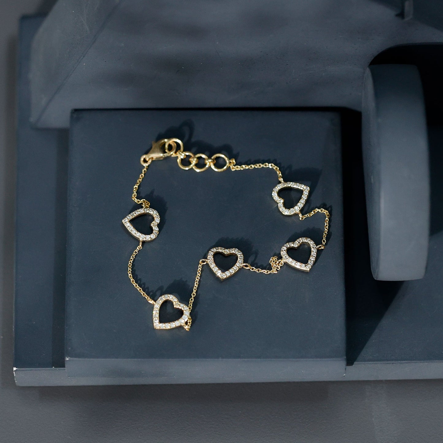 Certified Diamond Heart Chain Bracelet in Prong Setting