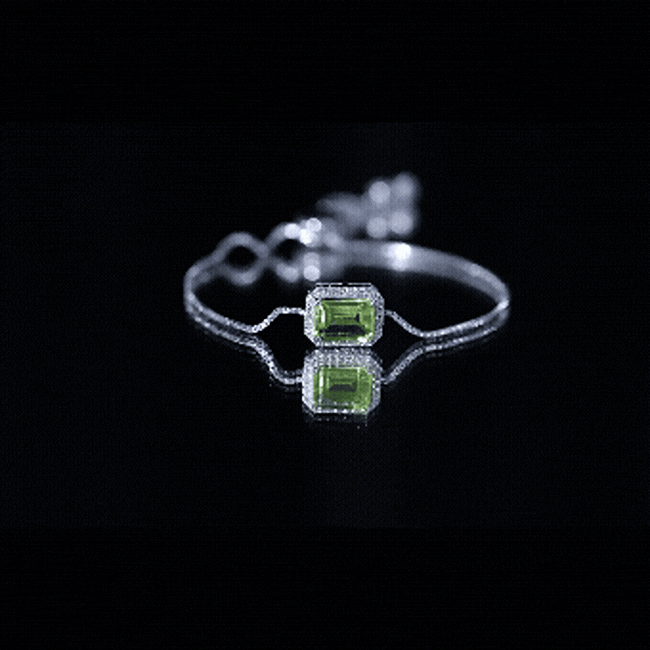 1.8 Carat Emerald Cut Peridot and Diamond Bolo Chain Bracelet