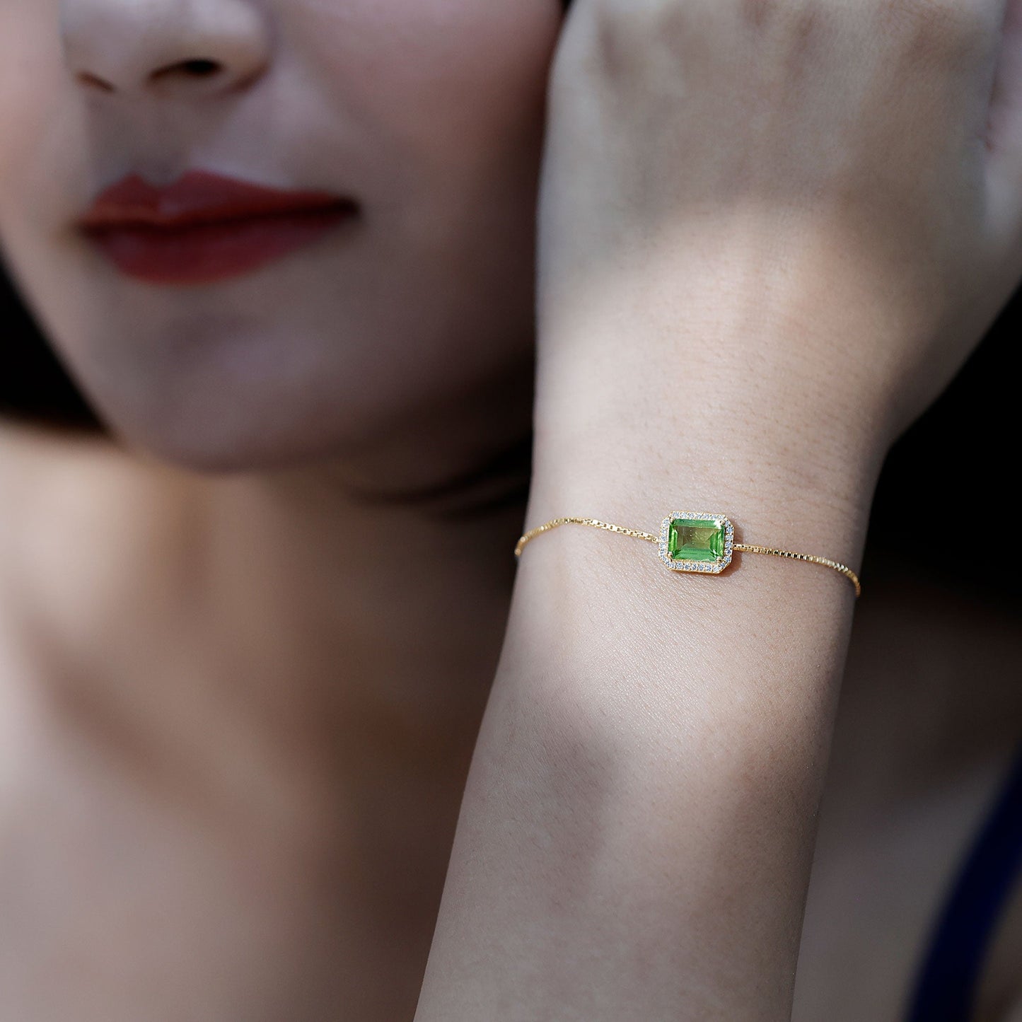 1.8 Carat Emerald Cut Peridot and Diamond Bolo Chain Bracelet