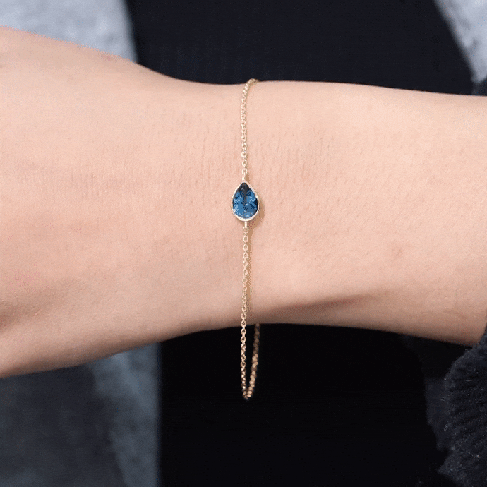 0.7 Carat Pear Cut London Blue Topaz Solitaire Chain Bracelet