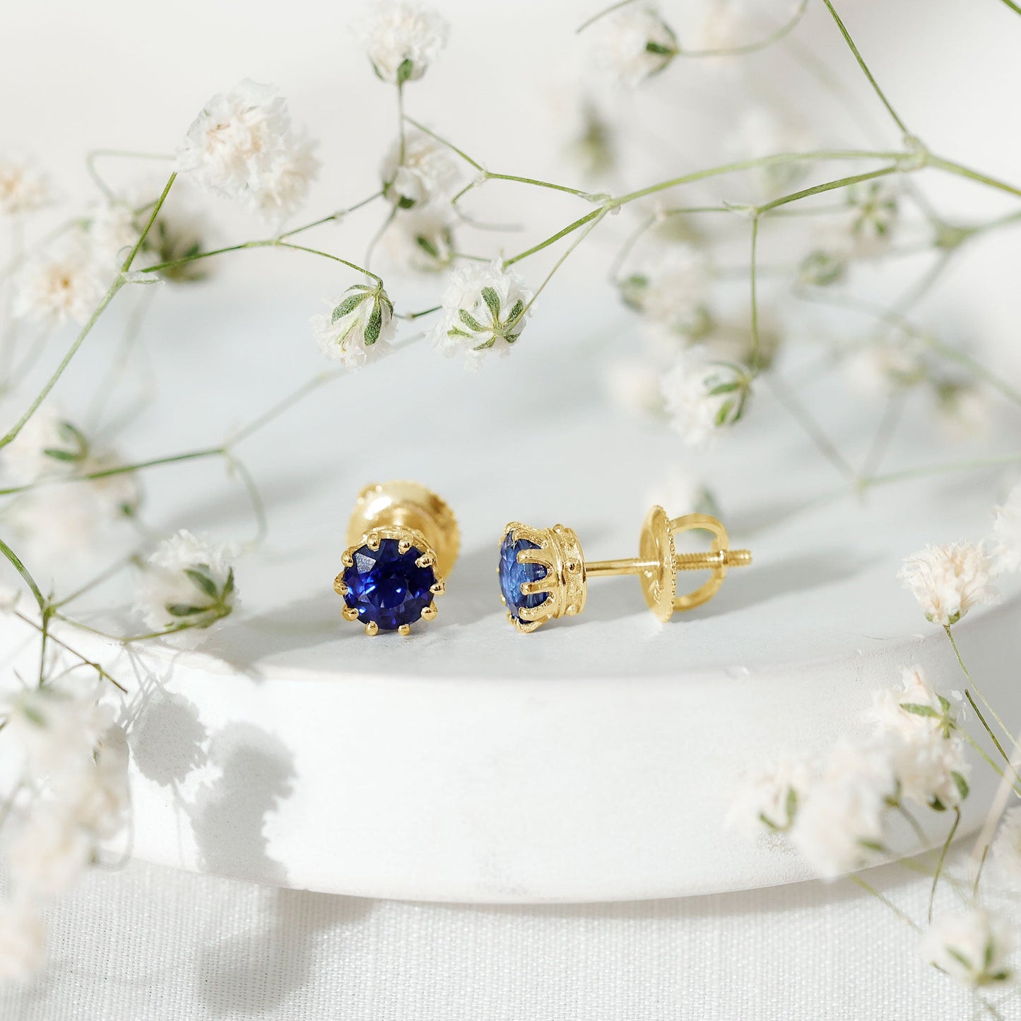 1.9 Carat Blue Sapphire Solitaire Vintage Earrings for Women
