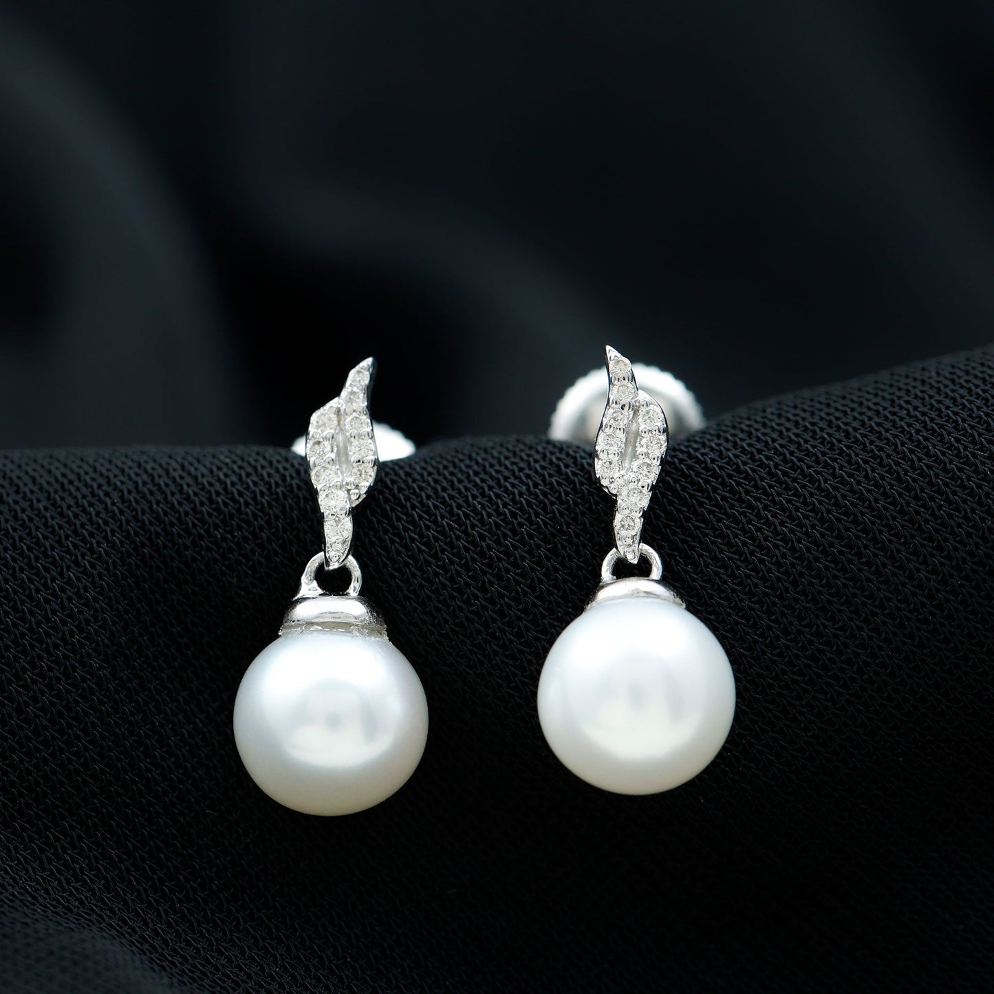 14.9 Carat Genuine Freshwater Pearl and Diamond Drop Earrings with Certificate