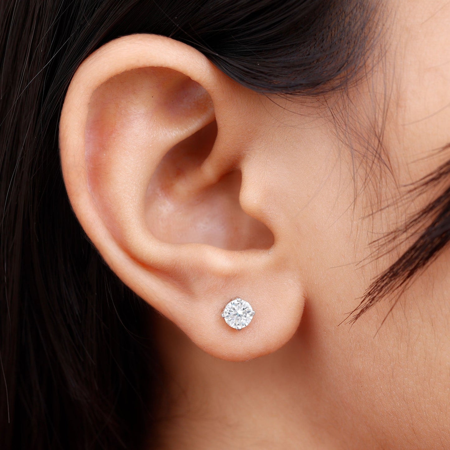 1 Carat Round Shape Solitaire Moissanite Stud Earrings