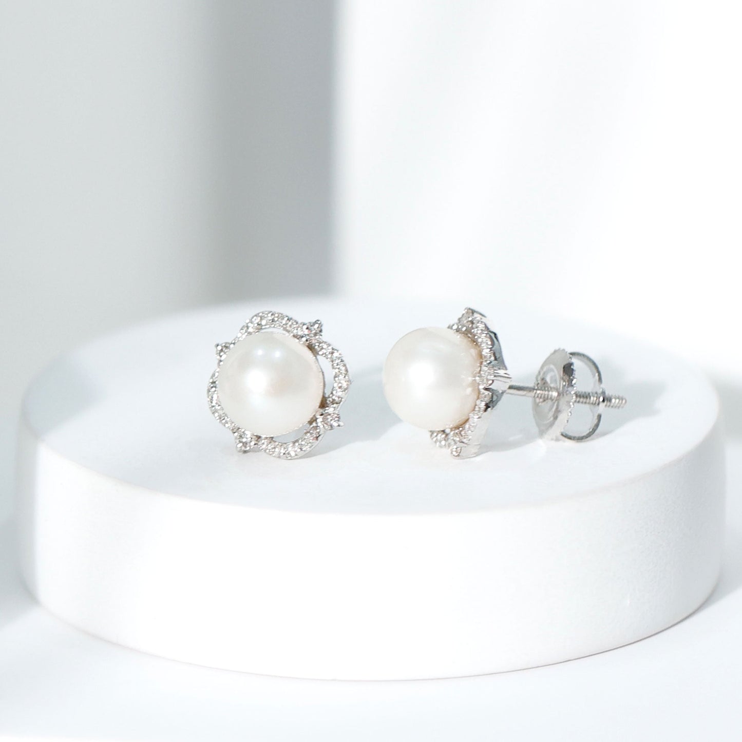 Cultured Pearl Stud Earrings With Diamond