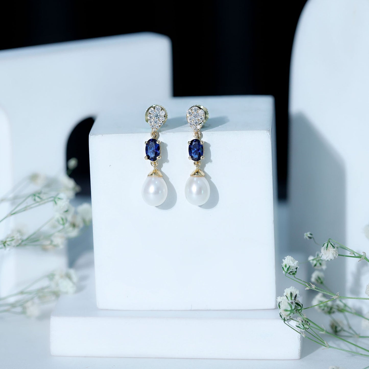 Teardrop Shape Freshwater Pearl Dangle Earrings with Lab Sapphire