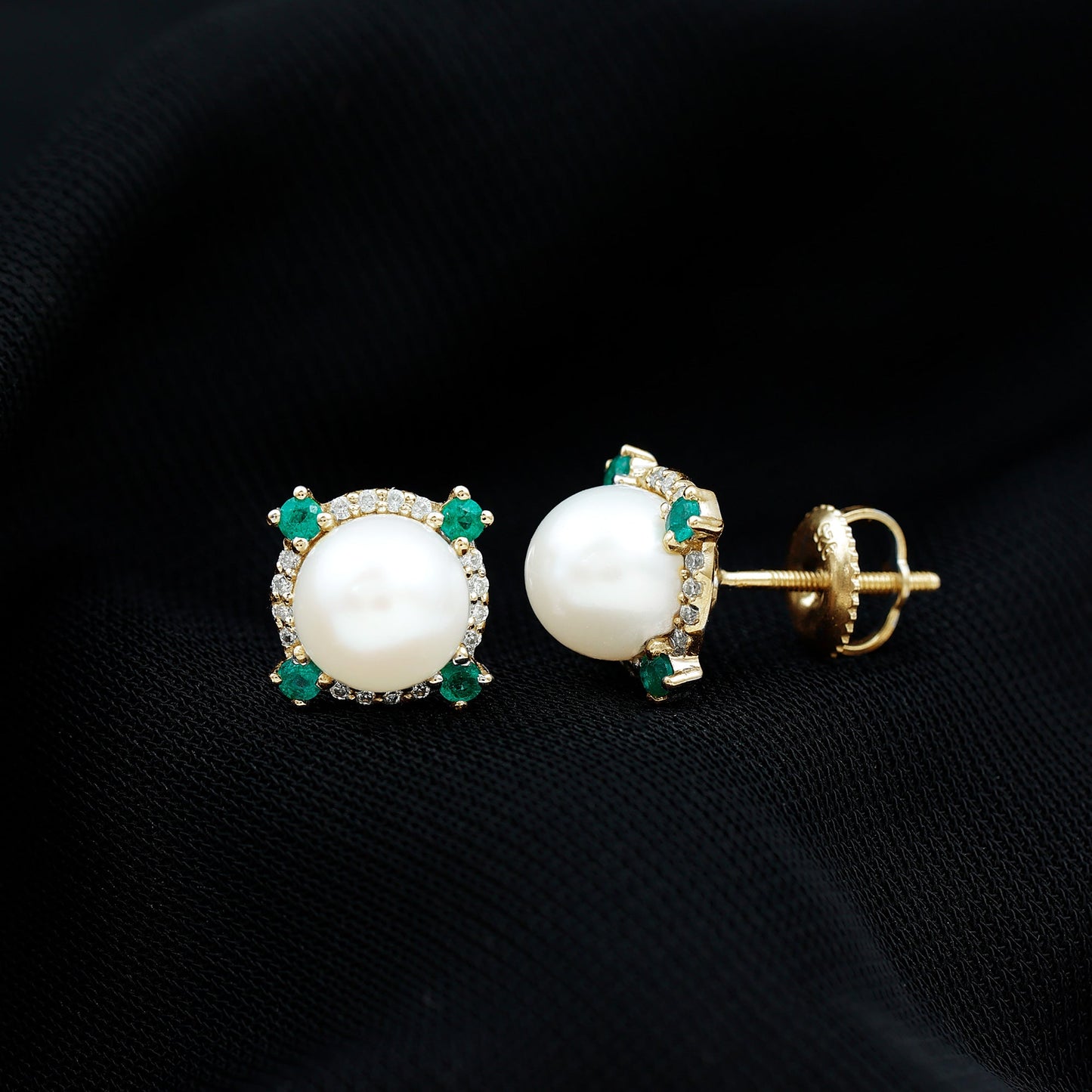 6 Carat Freshwater Pearl Bridal Stud Earrings with Emerald
