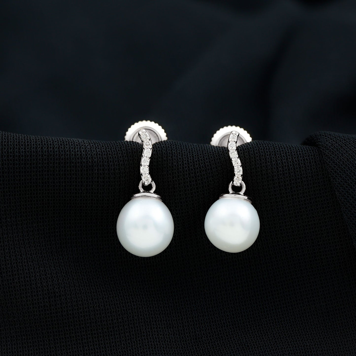 14 Carat Freshwater Pearl Drop Earrings with Diamond