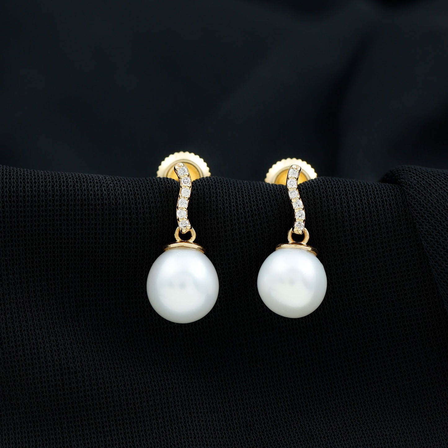 14 Carat Freshwater Pearl Drop Earrings with Diamond