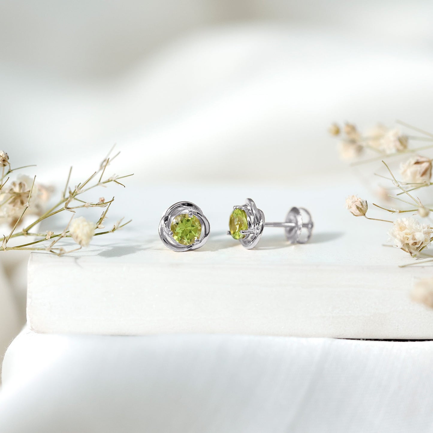 1 Carat Round Cut Peridot Swirl Stud Earrings