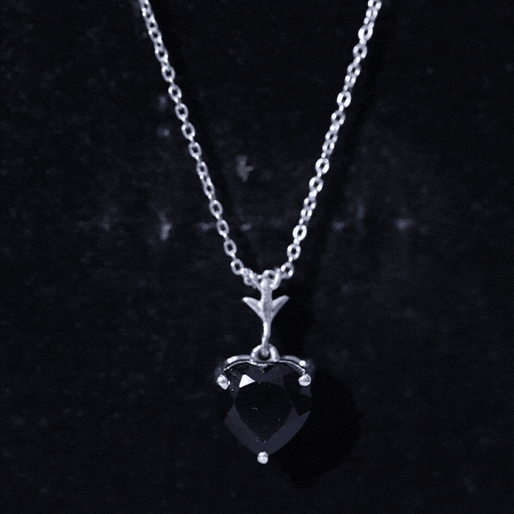 2 CT Heart Shape Black Onyx Solitaire Pendant