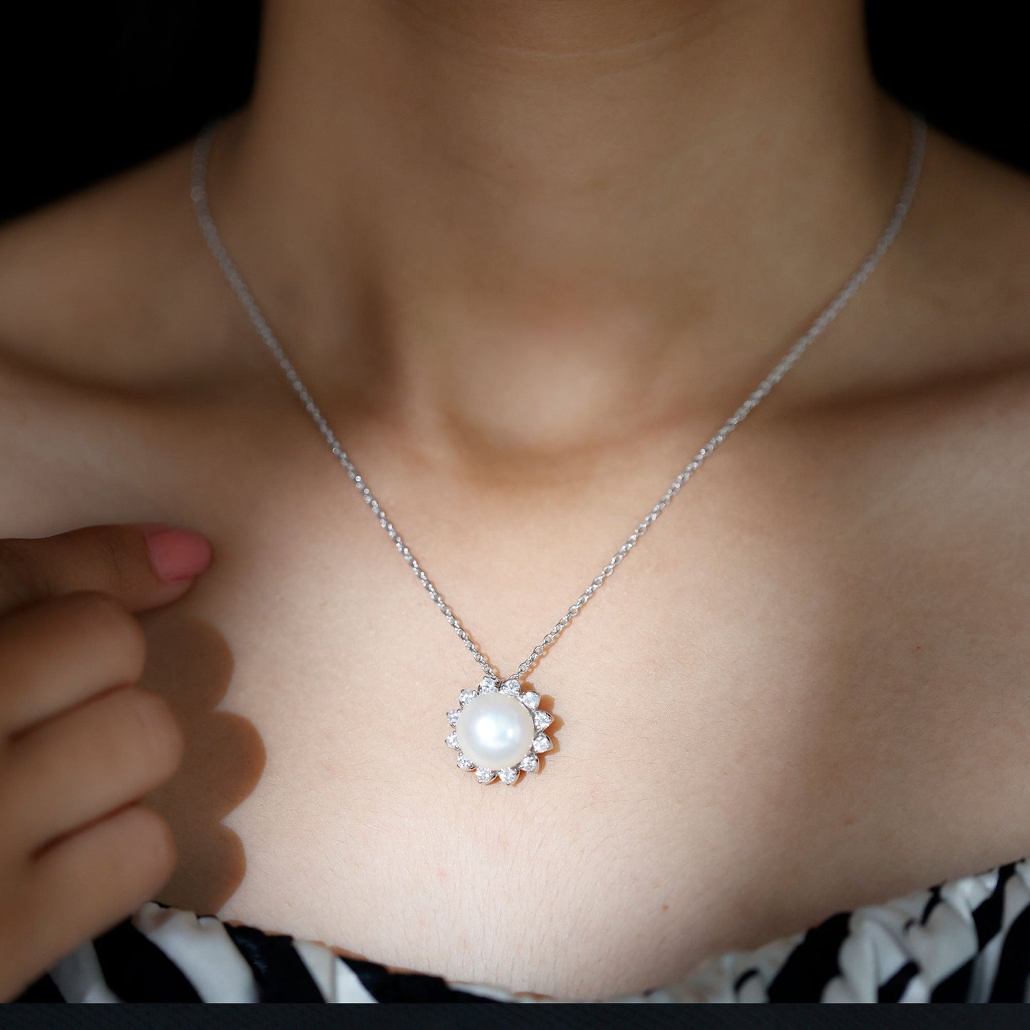 Freshwater Pearl and Moissanite Flower Chain Necklace