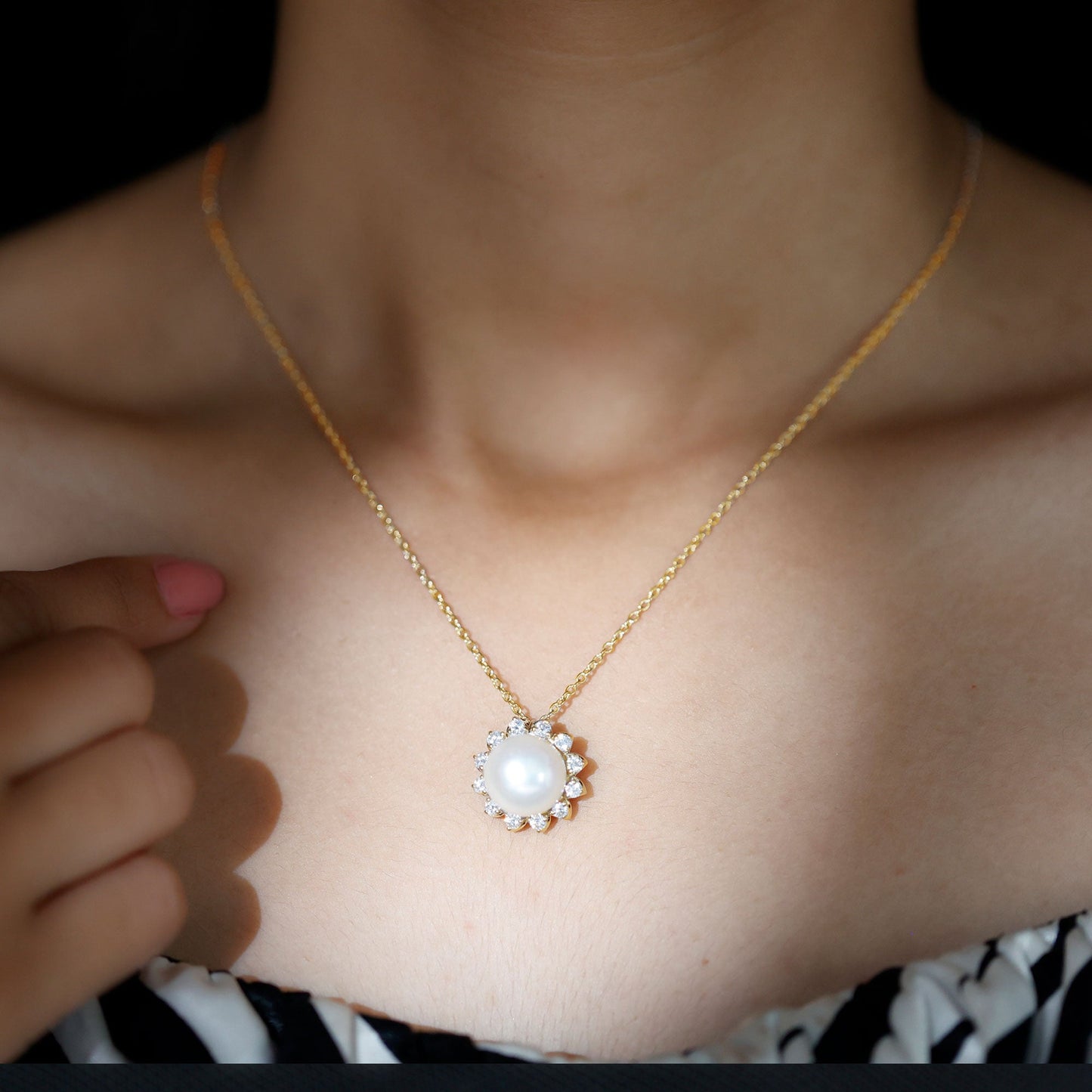 Freshwater Pearl and Moissanite Flower Chain Necklace