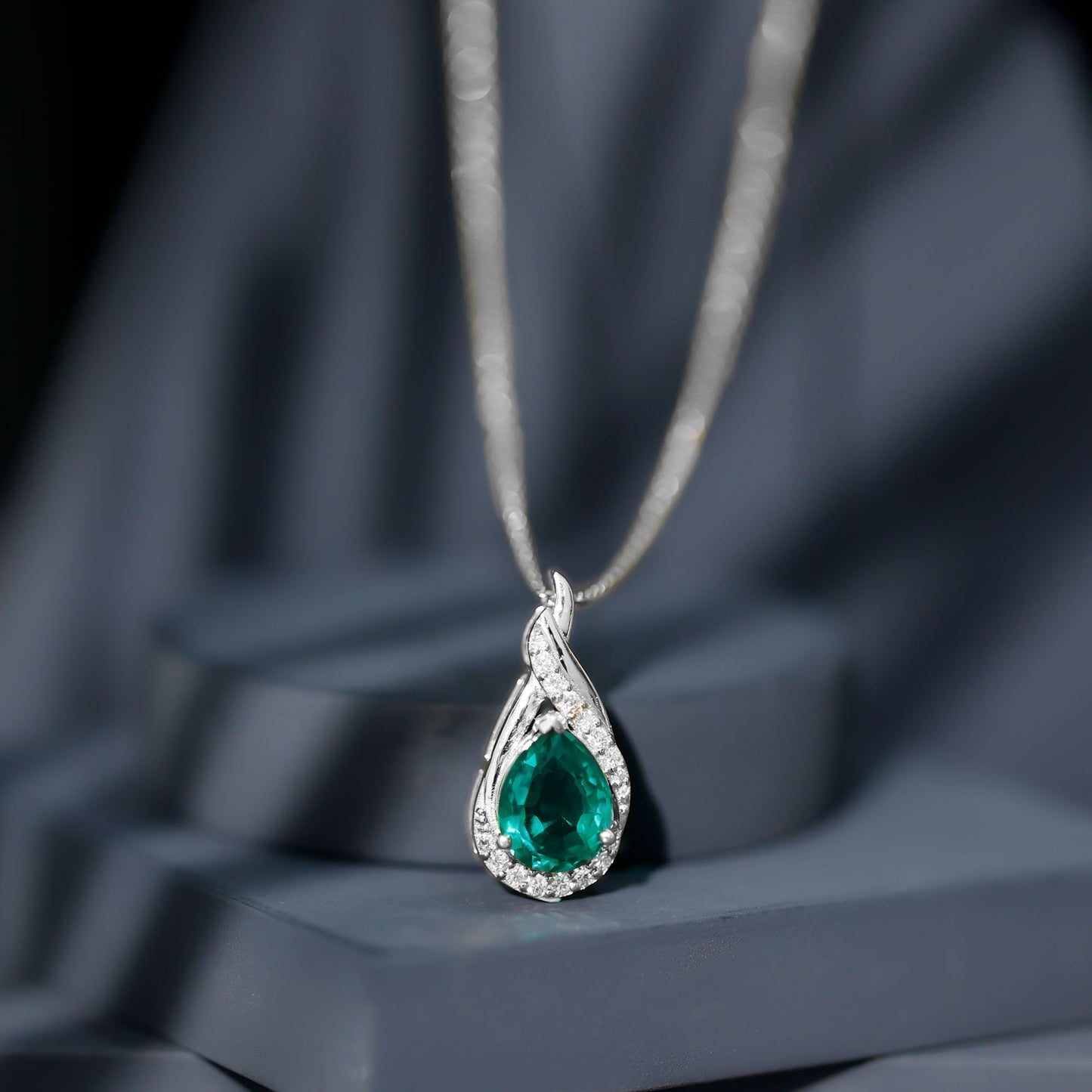 Lab Grown Emerald Vintage Inspired Necklace with Diamond