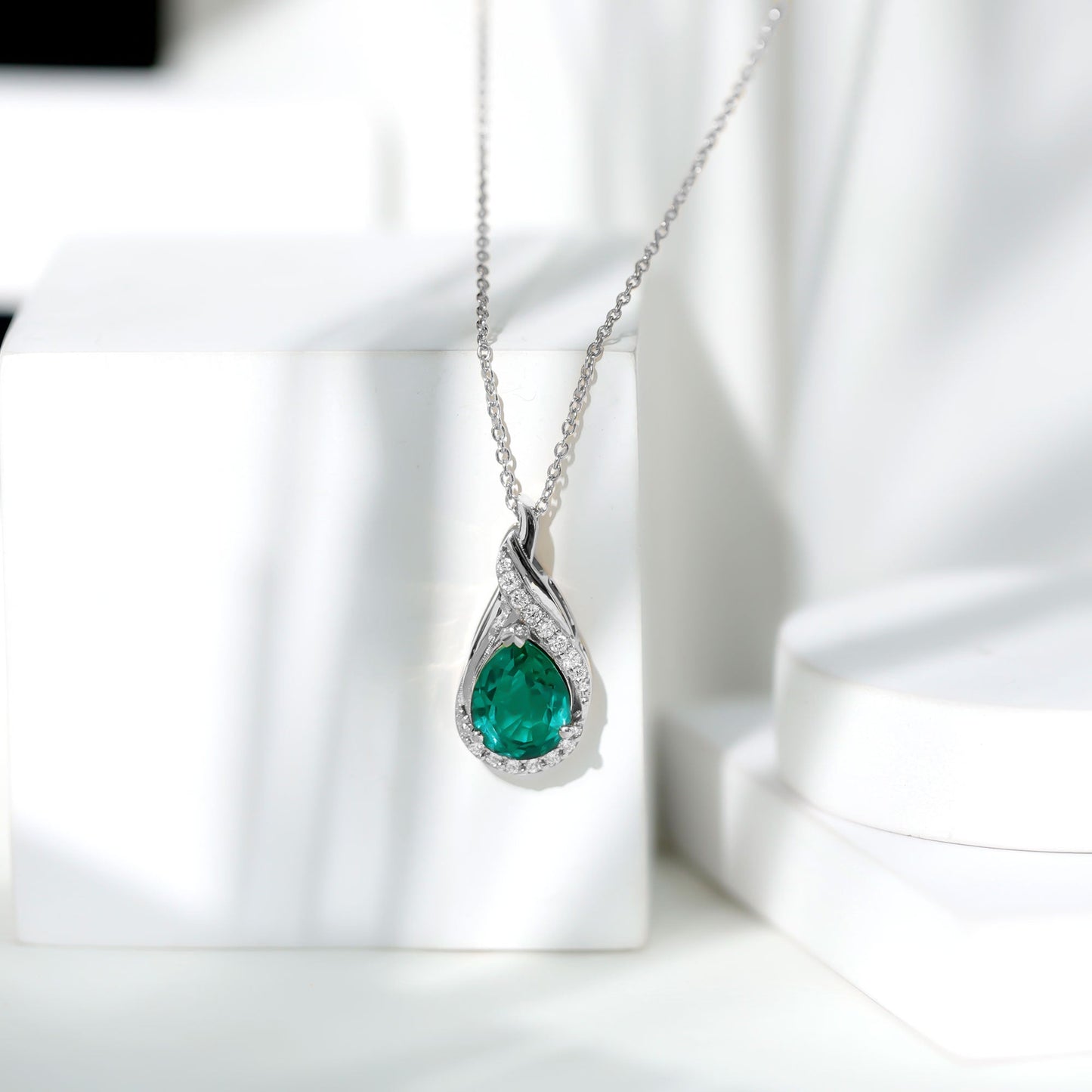 Lab Grown Emerald Vintage Inspired Necklace with Diamond