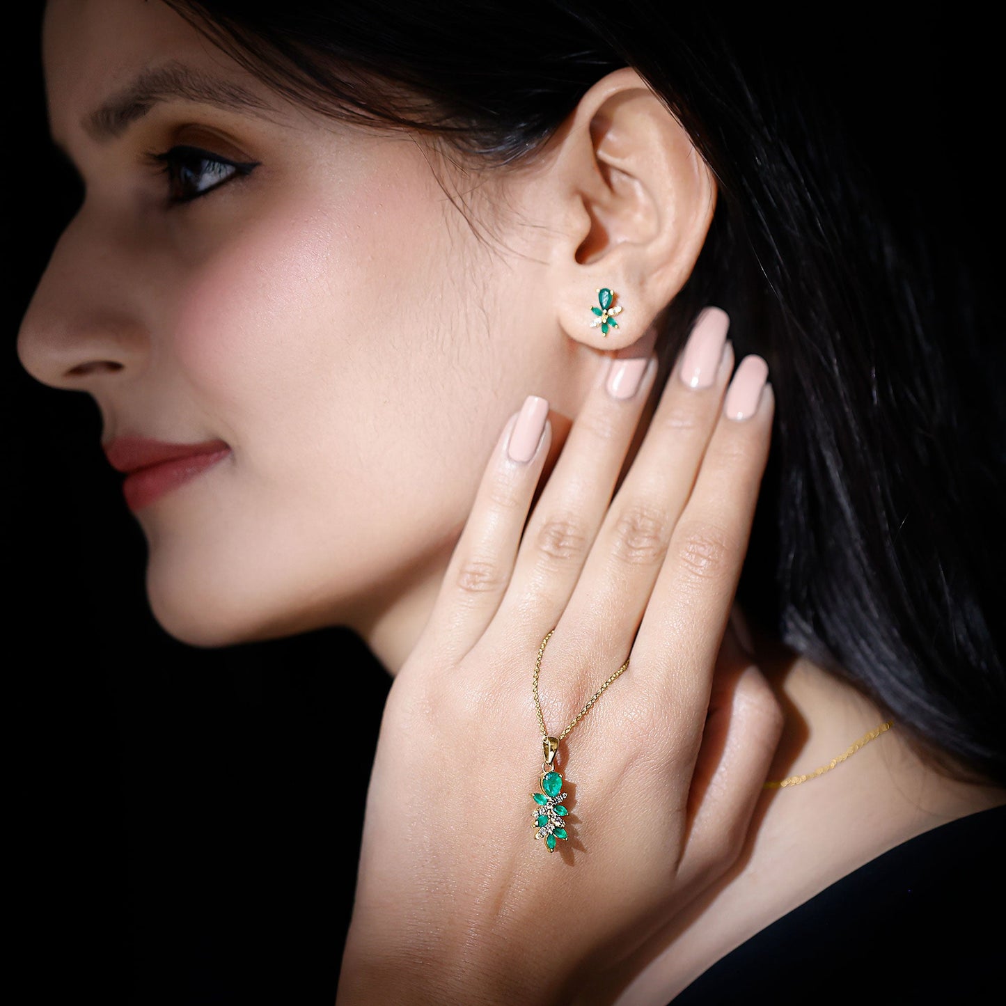 Nature Inspired Emerald and Diamond Dangle jewelry Set