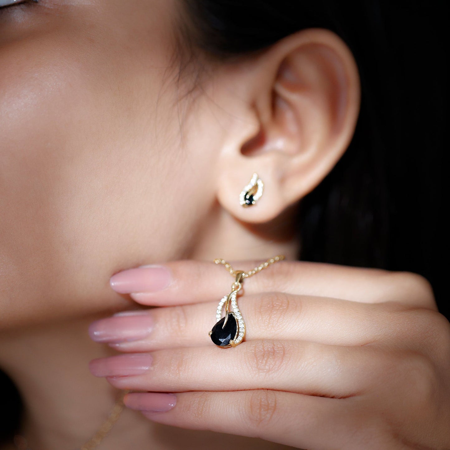 Pear Shaped Black Onyx Necklace and Earrings Set with Moissanite