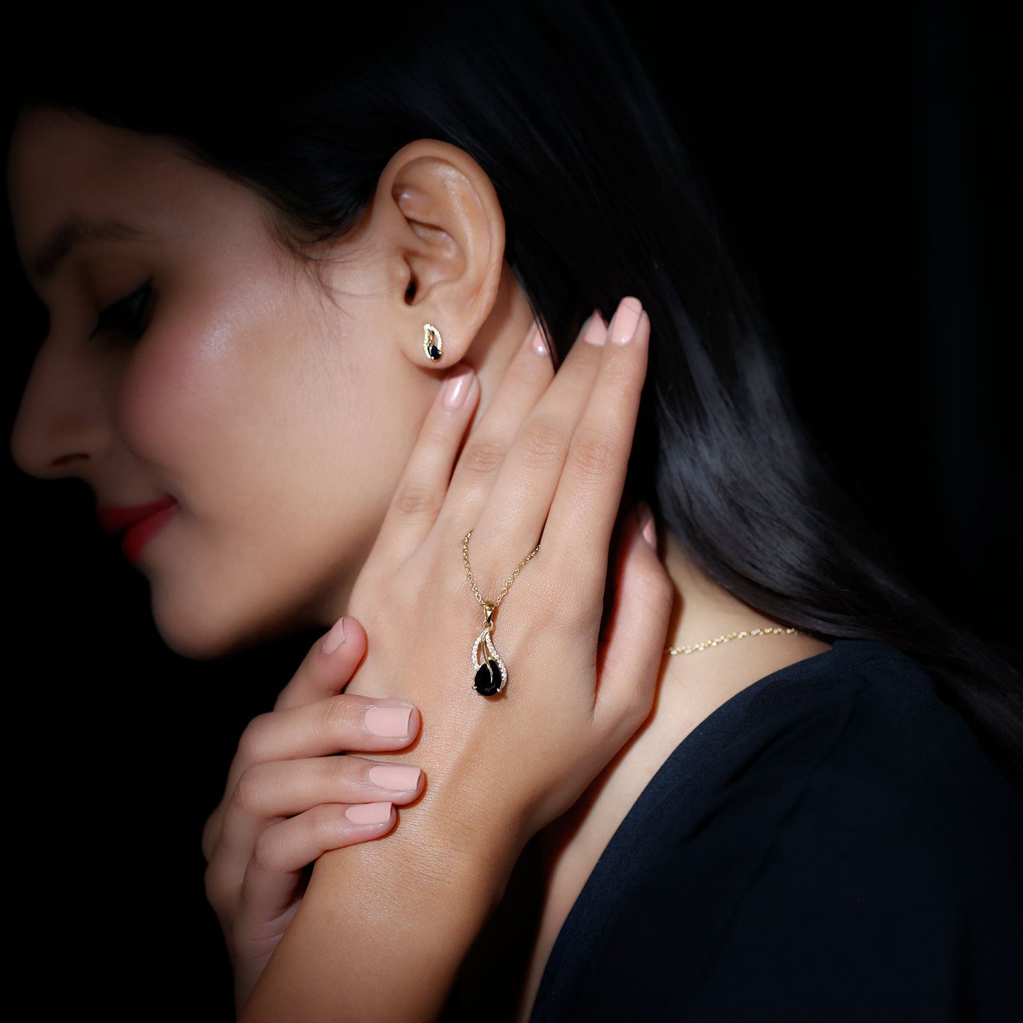 Pear Shaped Black Onyx Necklace and Earrings Set with Moissanite