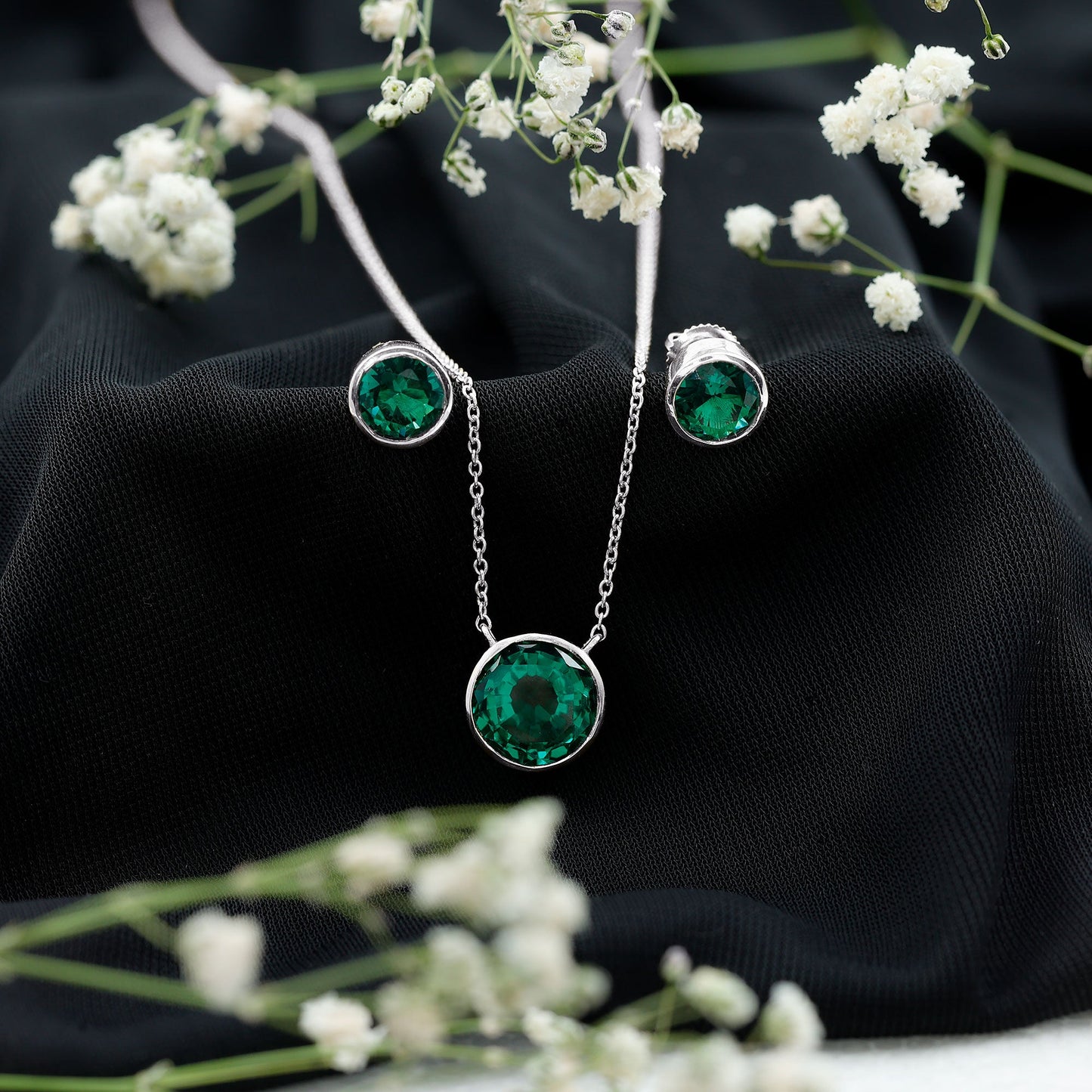 Certified Created Emerald Solitaire Jewelry Set in Bezel Setting