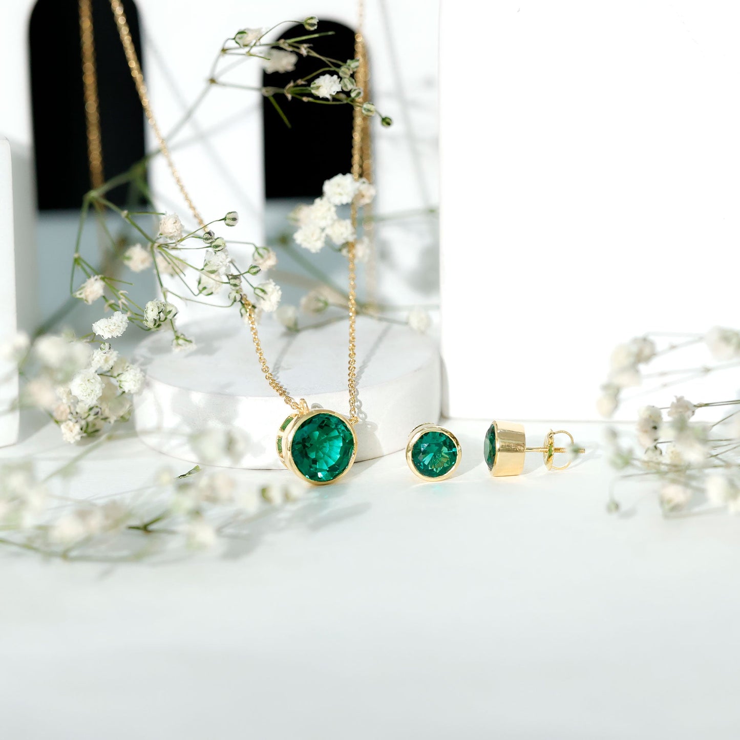Certified Created Emerald Solitaire Jewelry Set in Bezel Setting