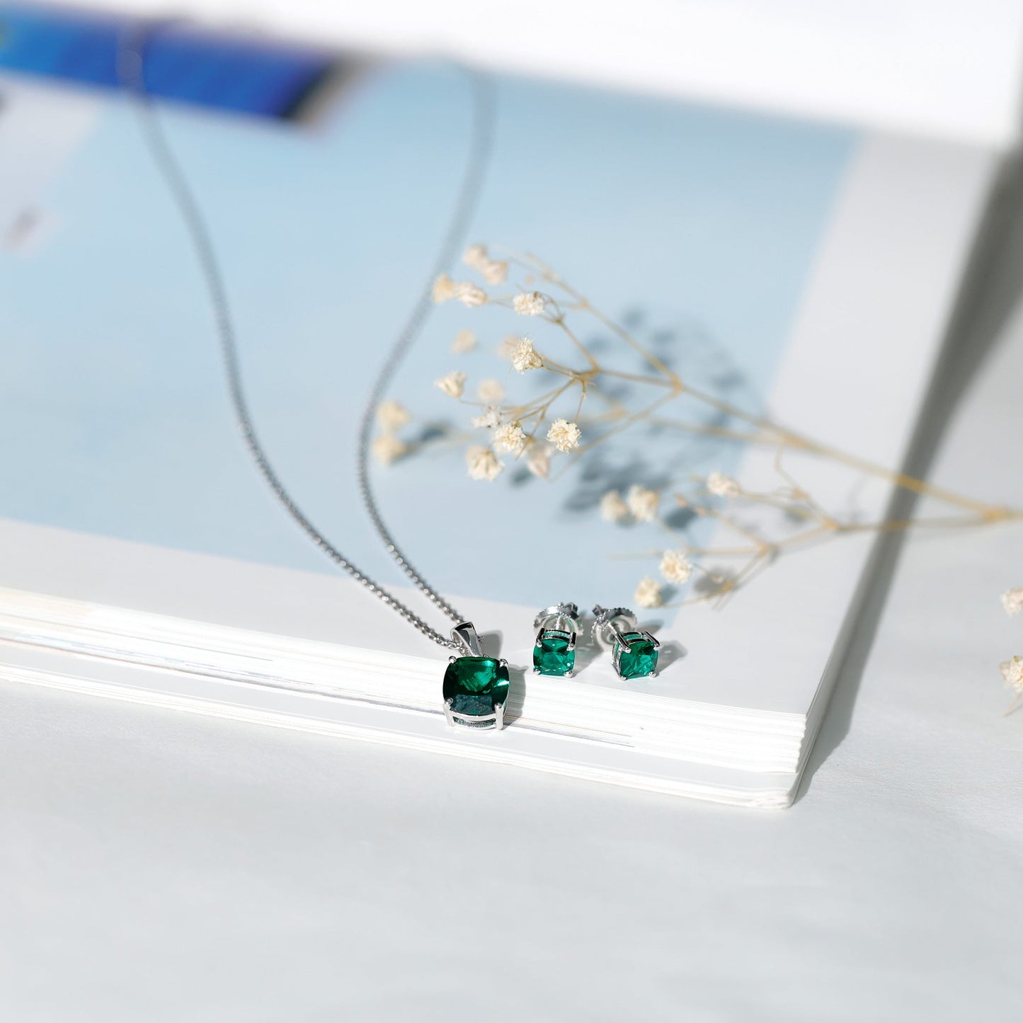 Certified Lab Grown Emerald Solitaire Jewelry Set