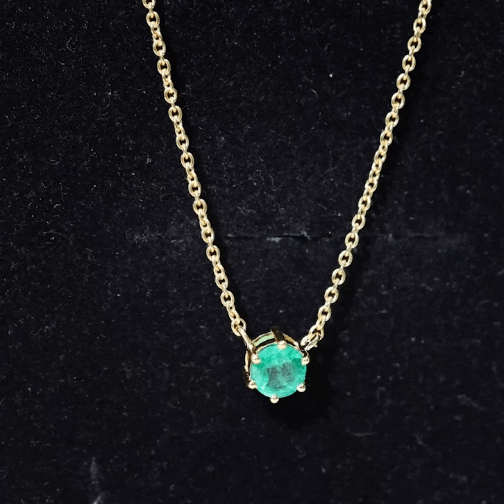 5MM Round Cut Solitaire Emerald Necklace in 6 Prong Setting