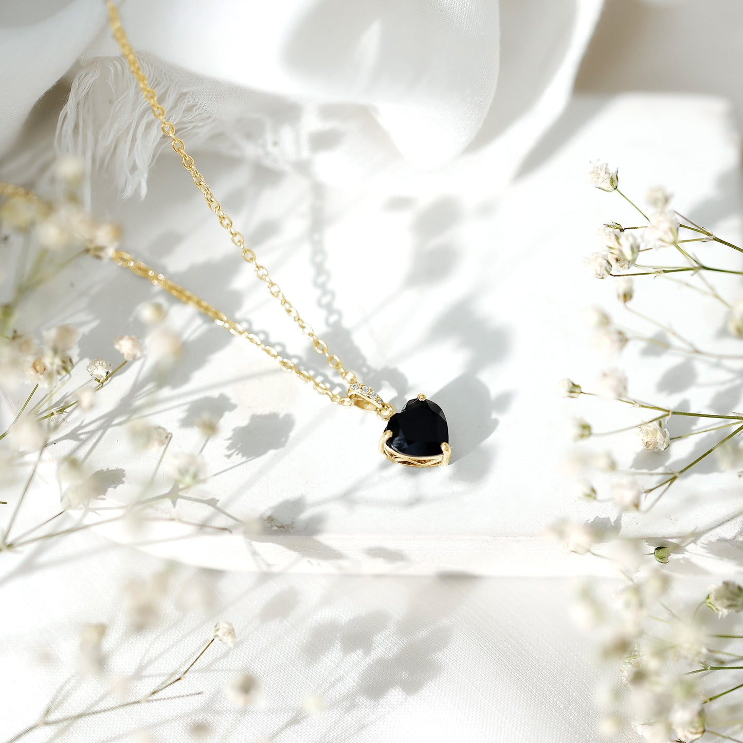 2 Carat Black Onyx Heart Pendant with Diamond