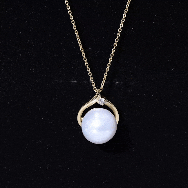 11 Carat White Pearl Solitaire Necklace with Diamond
