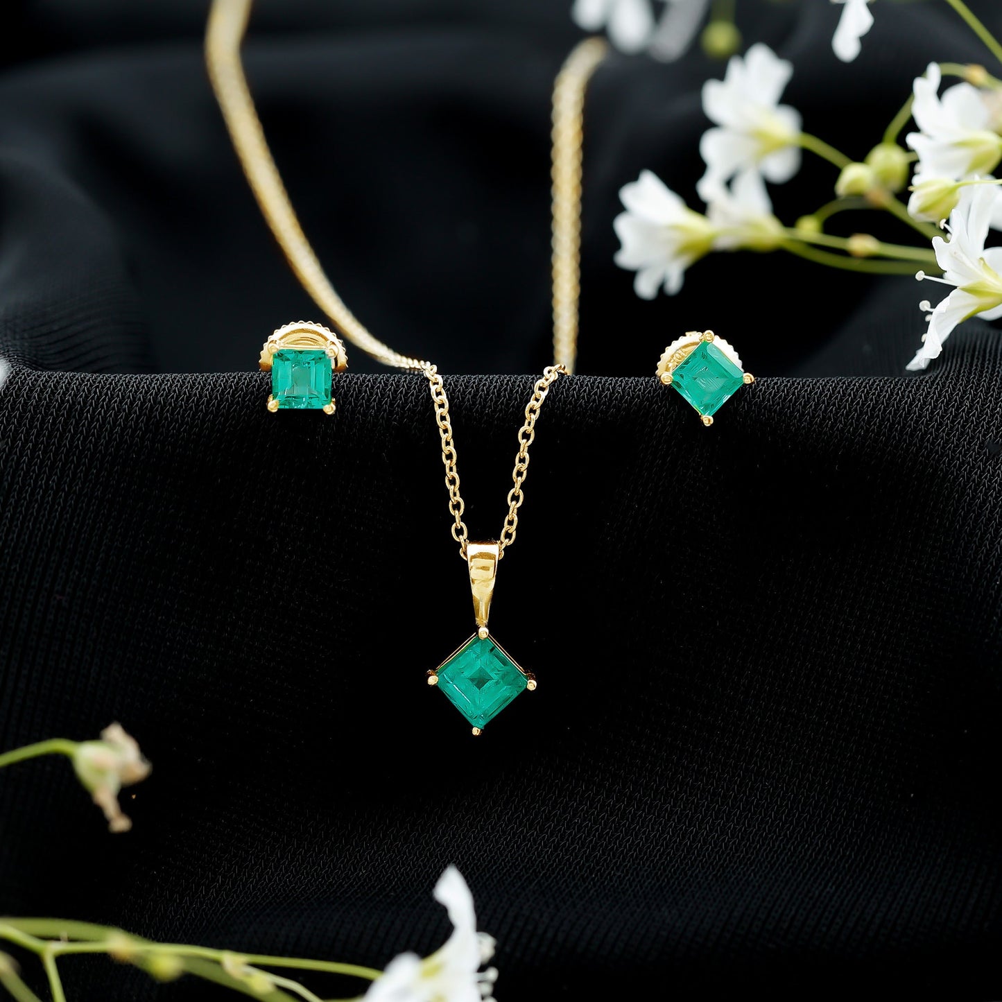 Natural Princess Cut Emerald Solitaire Jewelry Set