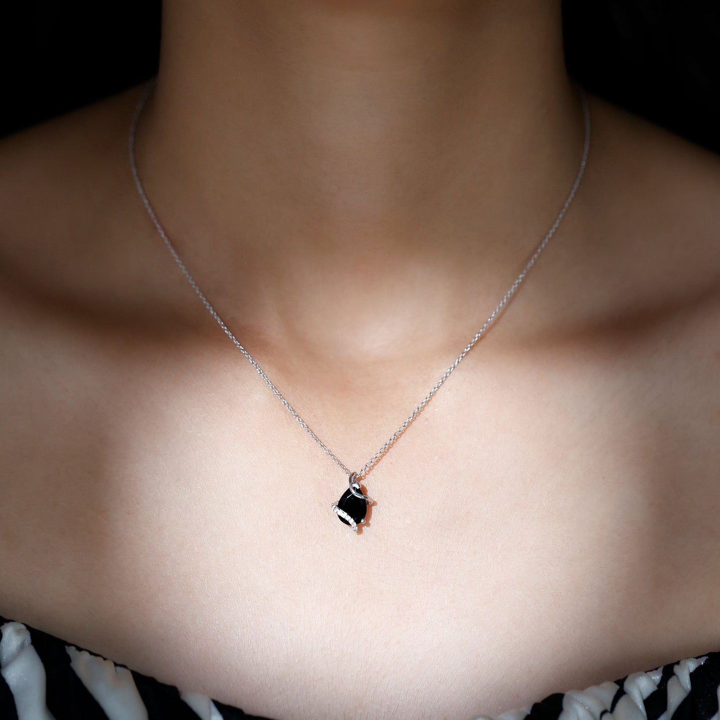 Natural 1.75 Carat Pear Shape Black Spinel Pendant Necklace with Diamond