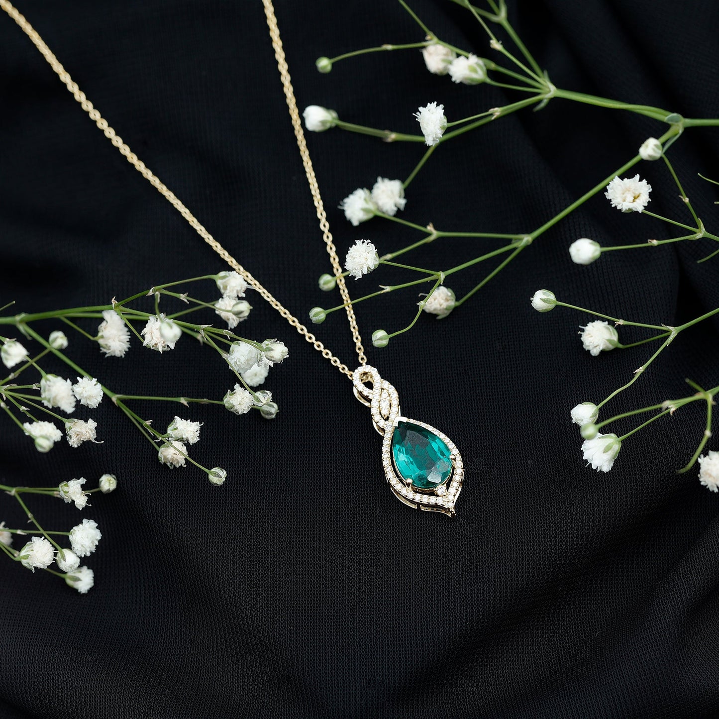 Certified 2.5 Carat Lab Grown Emerald and Diamond Bridal Necklace