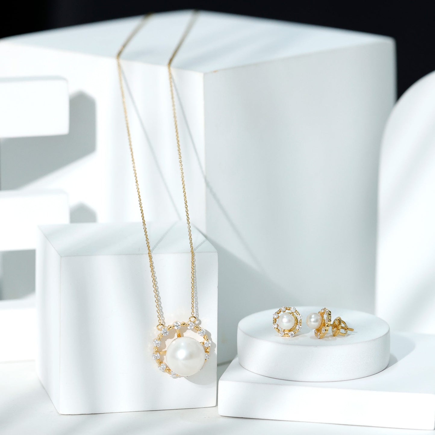 Genuine Freshwater Pearl Halo Necklace and Earrings Set with Certificate