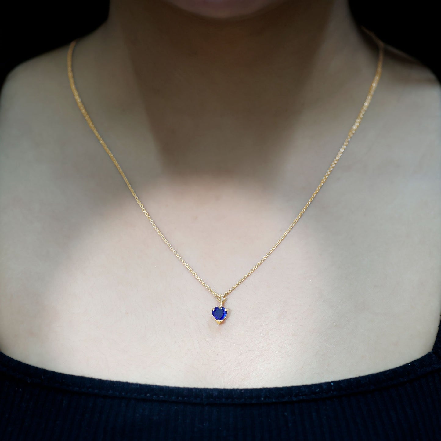 0.9 Carat Lab Grown Blue Sapphire Heart Necklace for Women