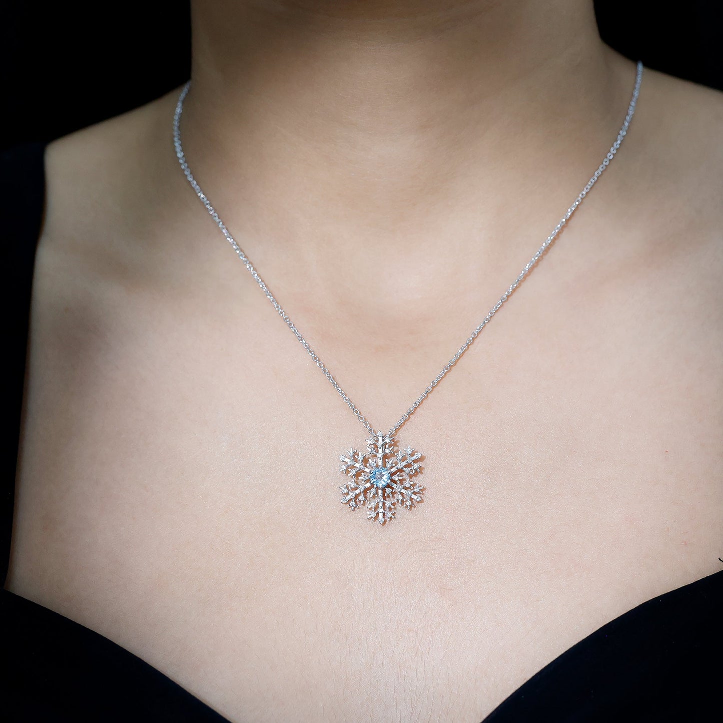 Snowflake Pendant Necklace with Aquamarine and Diamond