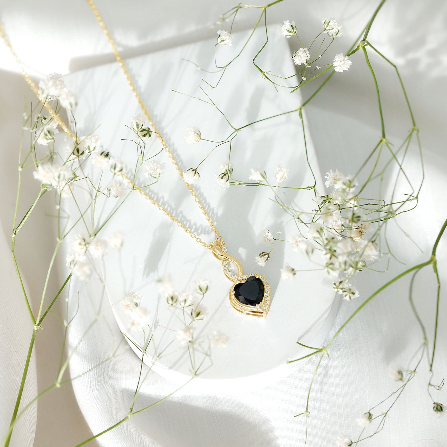 2 Carat Black Onyx Infinity Heart Pendant with Diamond