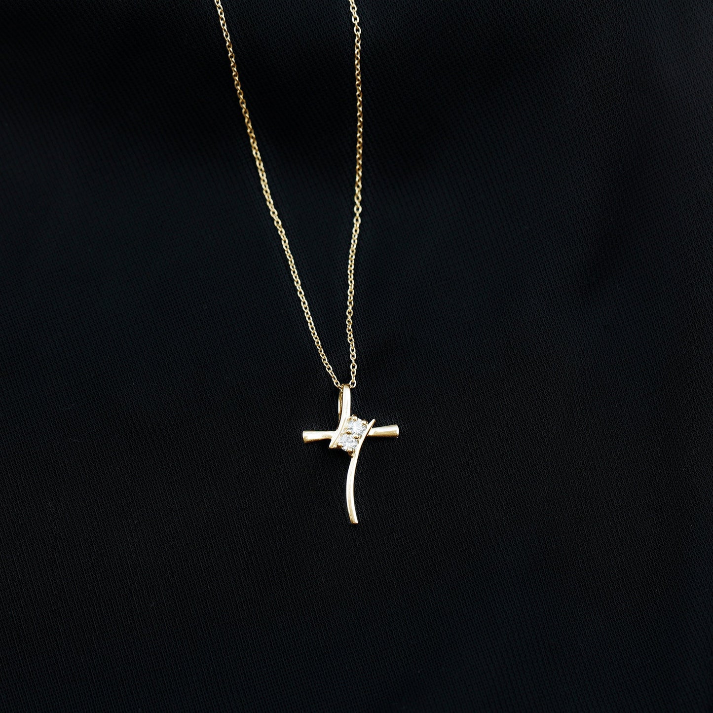 0.14 CT Lab Grown Diamond Cross Necklace (Hidden Bail)