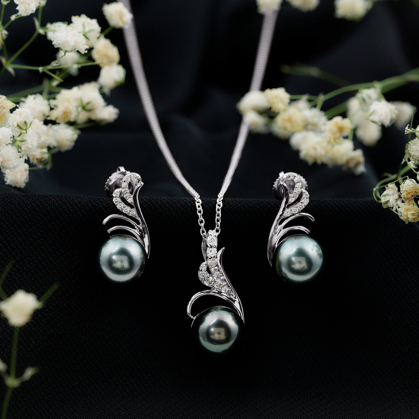 Designer Tahitian Black Pearl Necklace and Earrings Set with Diamond