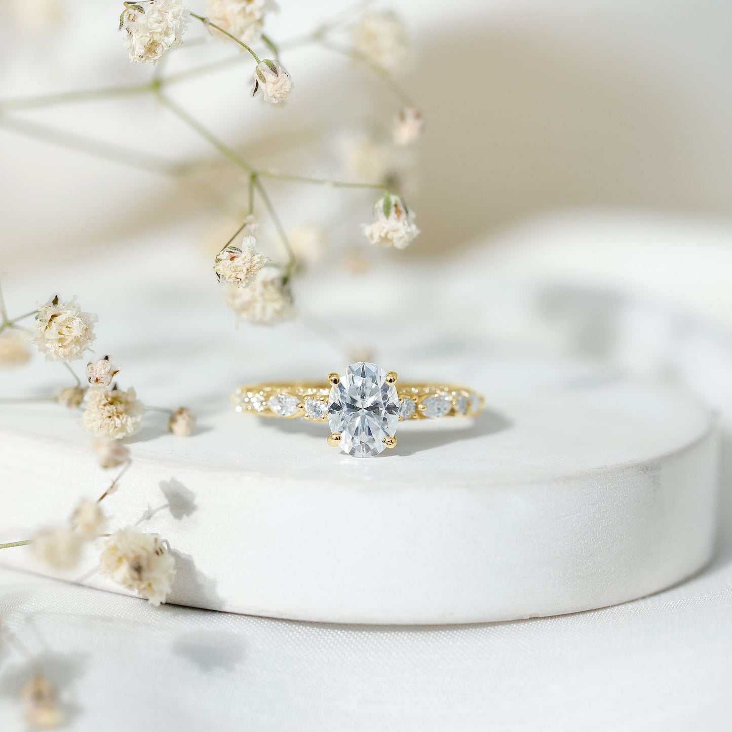 Oval Moissanite Solitaire Engagement Ring in Claw Setting