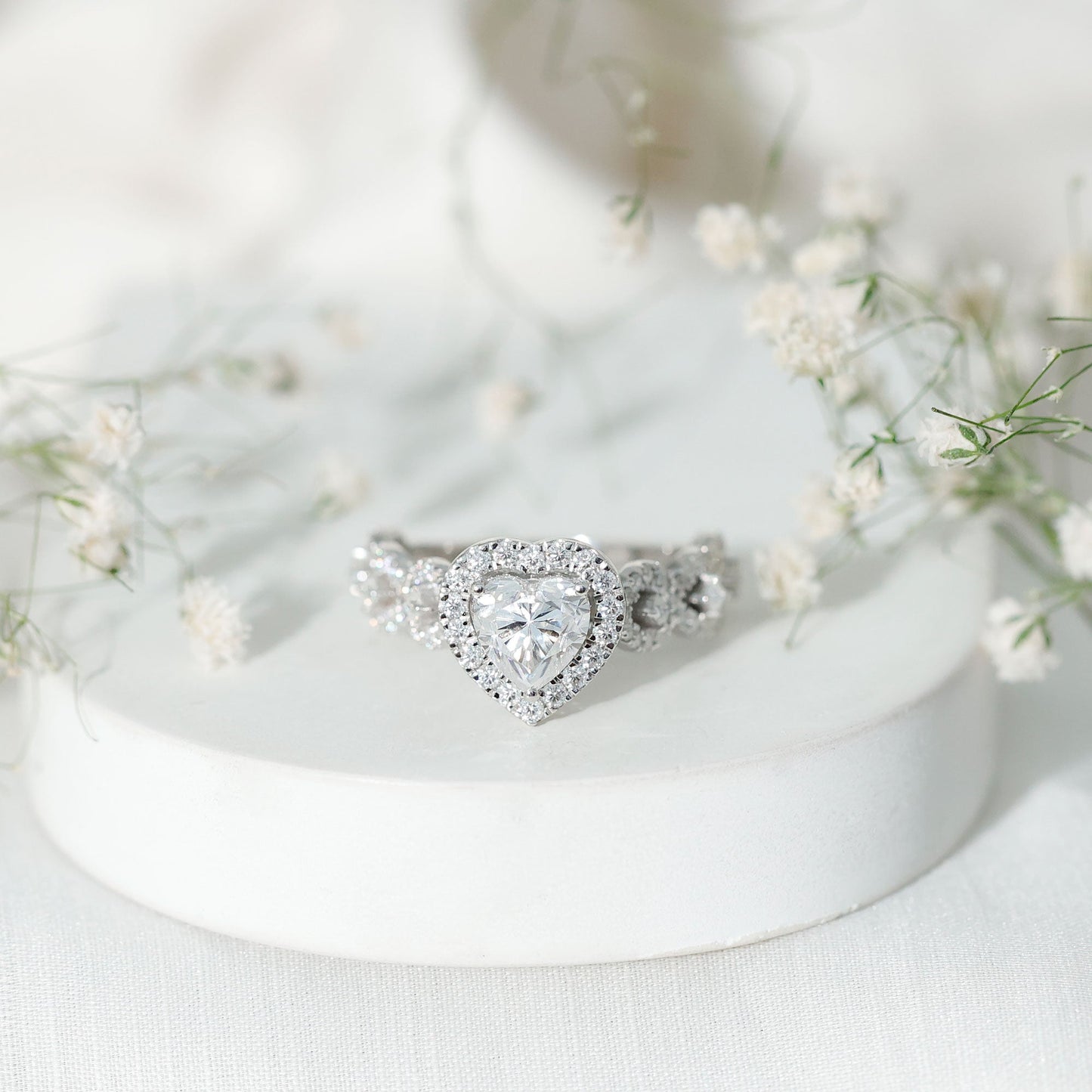 1.5 CT Heart Shape Moissanite Engagement Ring with Accent