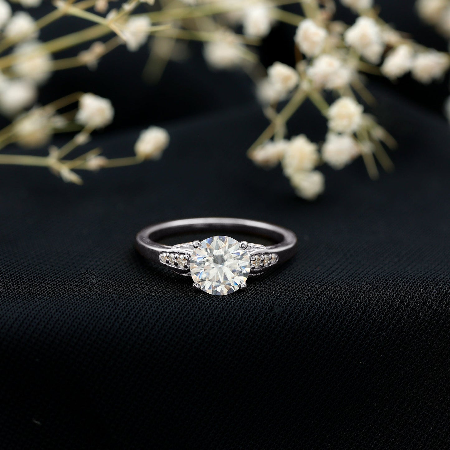 Brilliant Cut D-VS1 clarity Moissanite Engagement Ring for Women