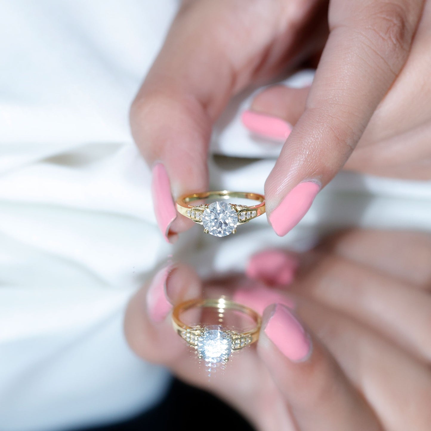 Brilliant Cut D-VS1 clarity Moissanite Engagement Ring for Women