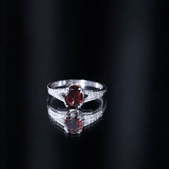 Natural 1.5 Carat Garnet Oval Engagement Ring with Diamond Split Shank