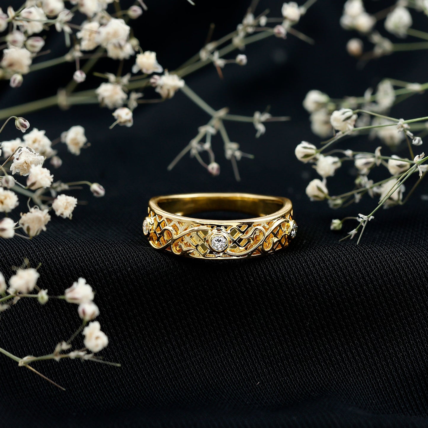 Bezel Set Round Diamond Filigree Ring