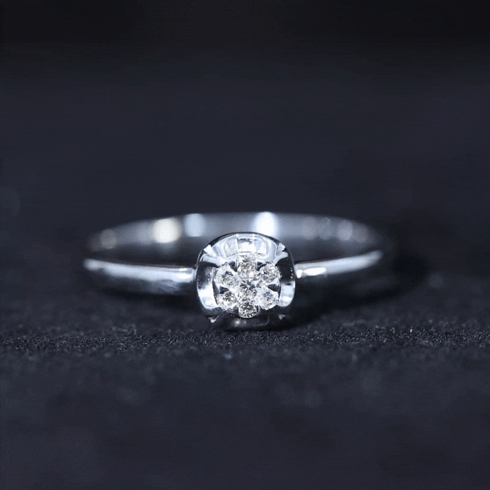 Round Shape Diamond Promise Ring in Illusion Setting