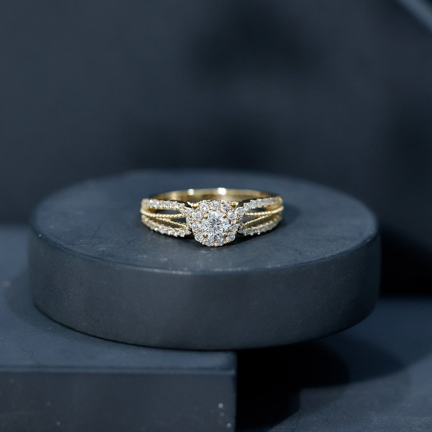 Vintage Looking Moissanite Engagement Ring For Women