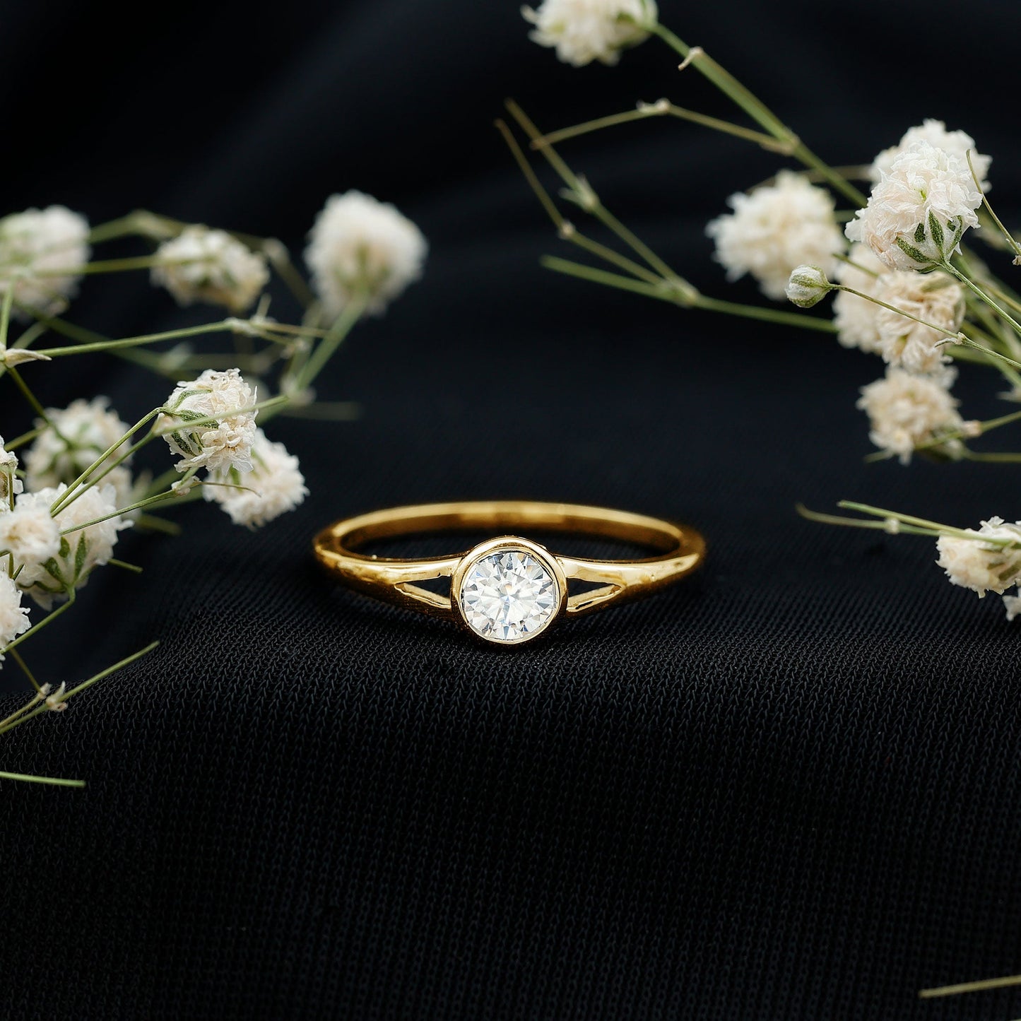 0.5 Carat Moissanite Solitaire Promise Ring in Split Shank