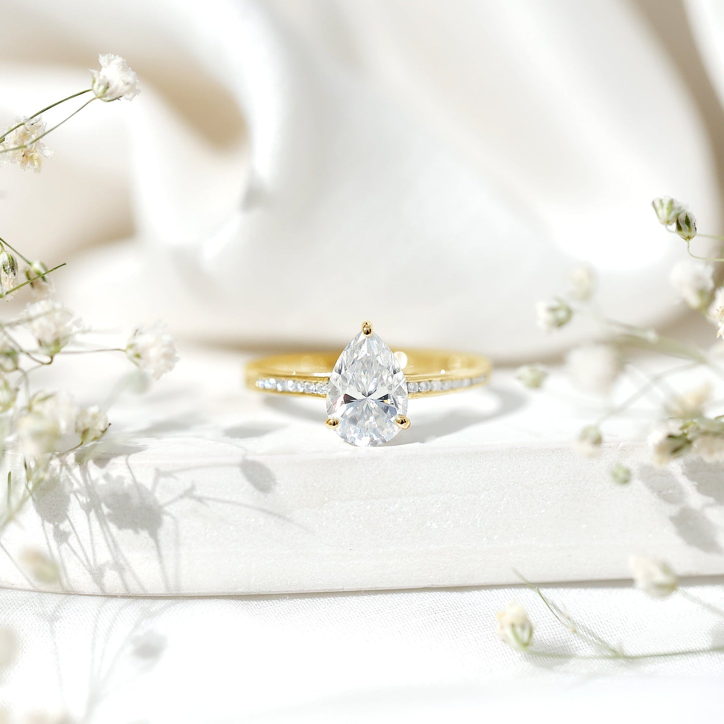 Solitaire Moissanite Pear Engagement Ring with Certificate